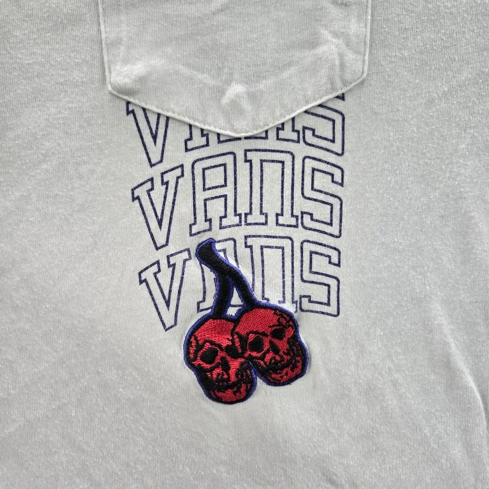 Vans Men Shirt X-LARGE White Cherry‎ Heart Chest Graphic Embroidery Slim Varsity